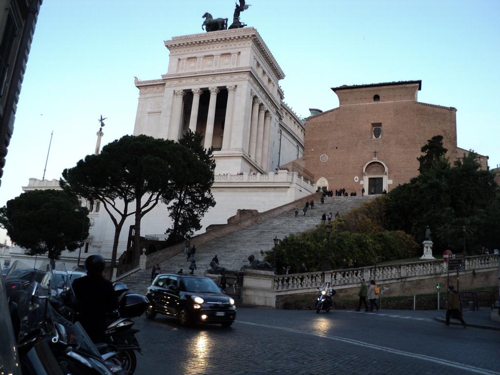 Piazza Venezia Suite And Terrace ローマ エクステリア 写真